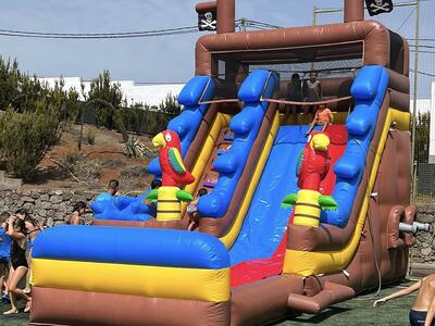 Tobogán Hinchable Acuático Pirata con Piscina en alquiler en Gran Canaria